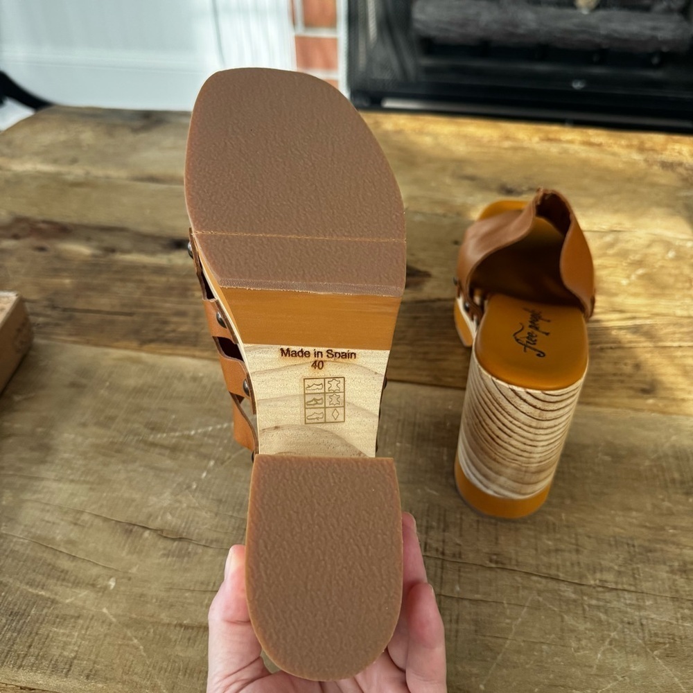 NEW IN BOX Free People Cassis Clogs ~ SOLD OUT ~ 40 ( 9 / 9.5) Platform Comfy - Picture 9 of 11